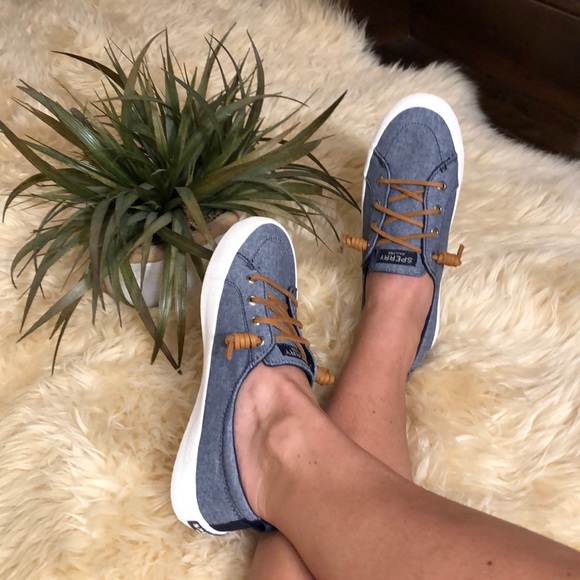 women's crest vibe sparkle chambray sneaker